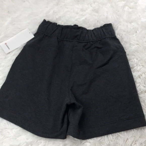 NWT Lululemon Hello Sunday Short Heathered Black - Picture 8 of 10